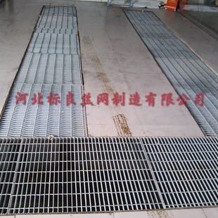 洗車用鋼格板具體有什么優(yōu)點呢？